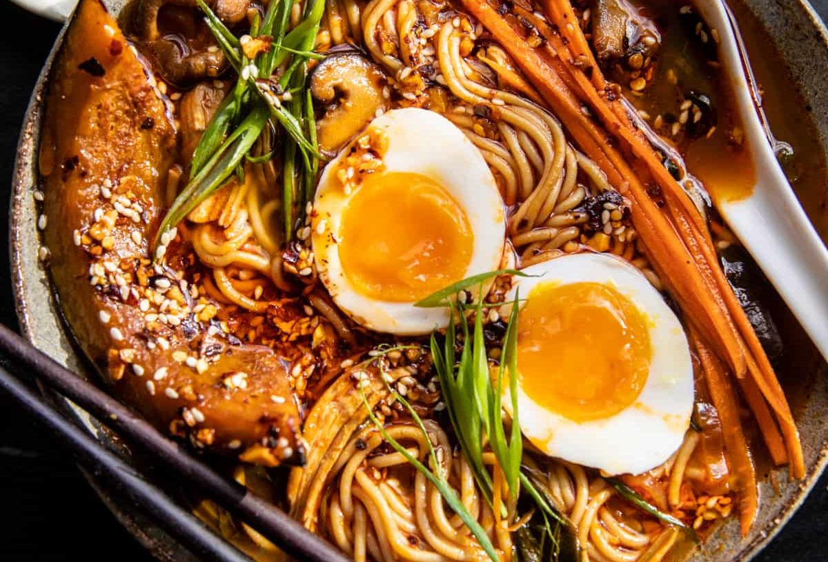 Buffalo Chicken Ramen Bake